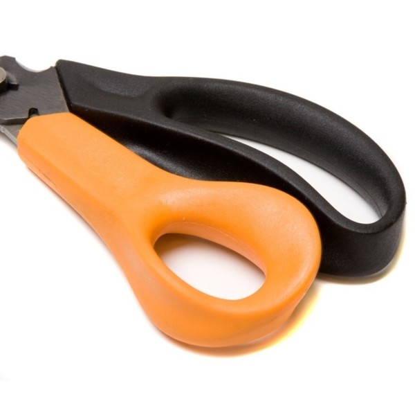 Универсальные ножницы 1000809 Cuts+ More™ Fiskars4